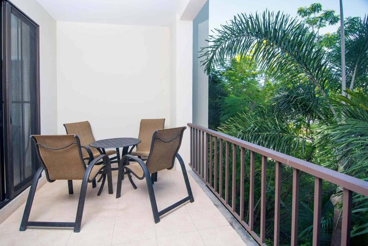 Dazzling End Unit In Coco With Lots Of Windows And Light Sleeps 8 Villa Exterior photo